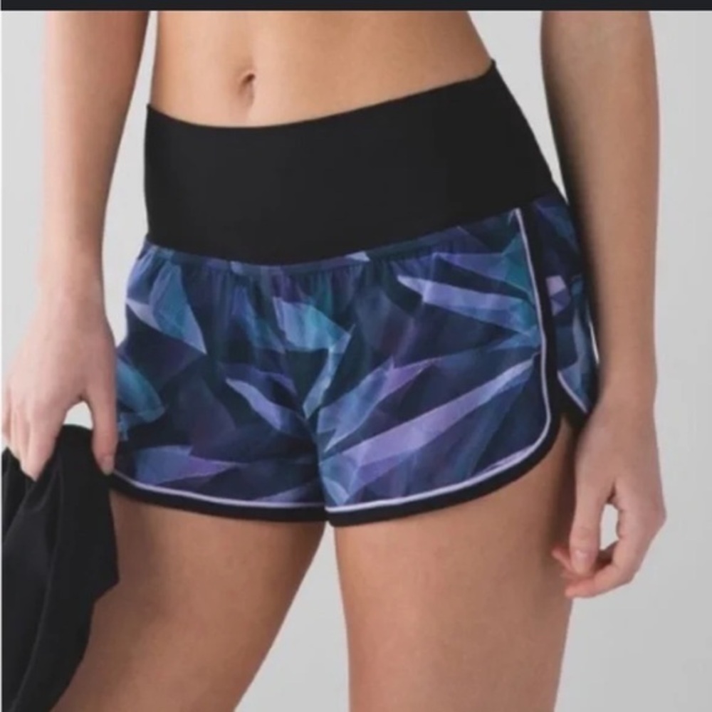 Lululemon Drop It Low Shorts | Pretty Prism Multi Black/Lilac | Size 6